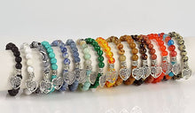 Charger l'image dans la galerie, Bracelet composé de pierres semi-précieuses avec ou sans breloque