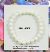 Charger l'image dans la galerie, Bracelet composé de pierres semi-précieuses avec ou sans breloque