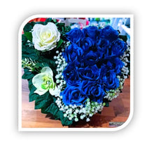 Charger l&#39;image dans la galerie, Coeur mortuaire en fleurs artificielles