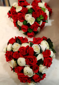 Montage mortuaire : coeur en fleurs de tissu
