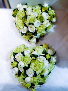 Montage mortuaire : coeur en fleurs de tissu