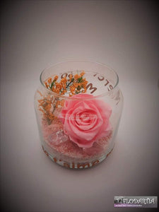 Rose éternelle dans verrine avec décoration et inscription personnalisée