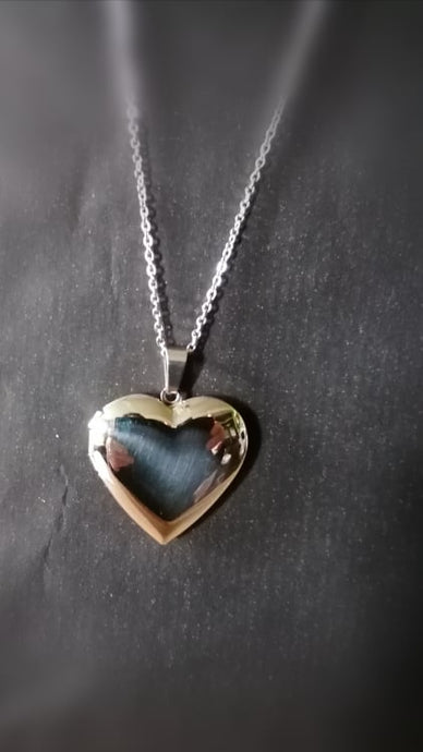 Collier médaillon coeur