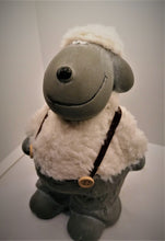 Charger l&#39;image dans la galerie, Pâques : figure mouton en céramique