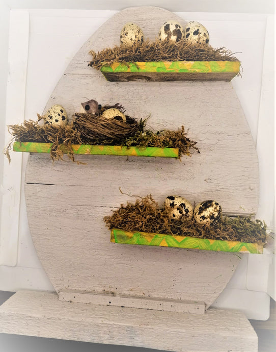 Pâques : support en bois décoratif en forme d'oeuf