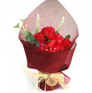 Bouquet de fleurs en savon dans emballage en tulle
