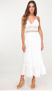 Longue robe blanche pompon d'été